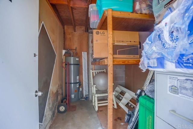 a view of walk in closet