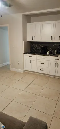 $1,650 | 6265 Southwest 31st Street, Unit B, Miami, FL 33155