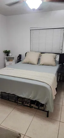 $1,650 | 6265 Southwest 31st Street, Unit B, Miami, FL 33155
