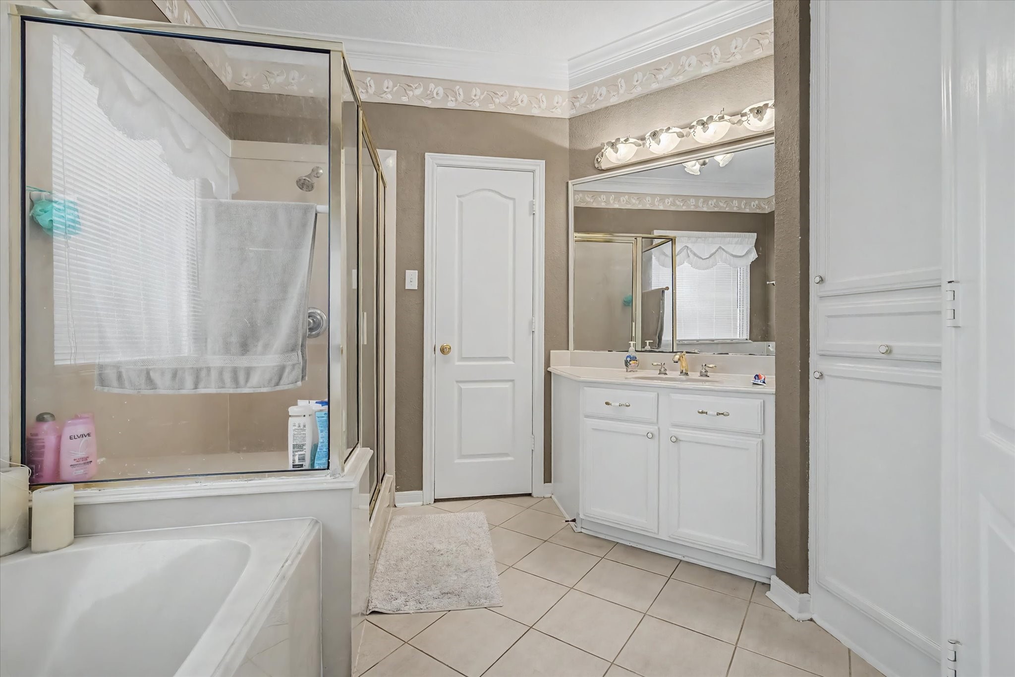 129 Lasso Street Angleton, TX 77515 - Photo 28 of 47