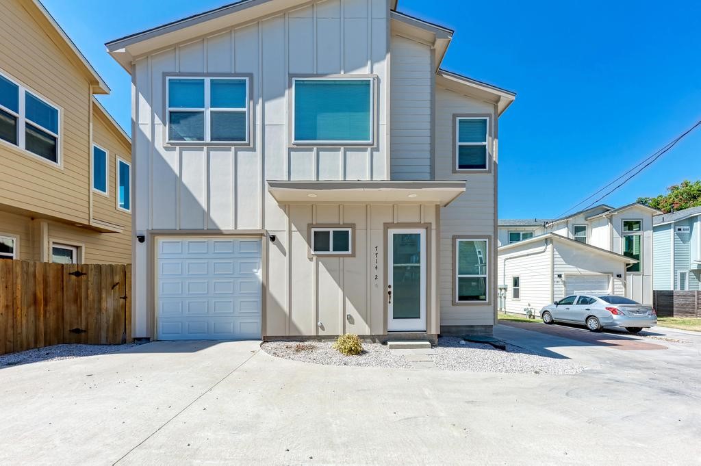 7714 Watson Street, Unit B Austin, TX 78757 - Photo 3 of 40 Entrance