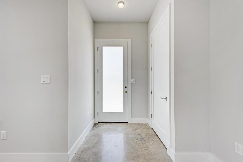 7714 Watson Street, Unit B Austin, TX 78757 - Photo 6 of 40 Interior Entrance
