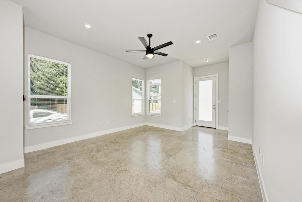 7714 Watson Street, Unit B Austin, TX 78757 - Photo 10 of 40 Living Area