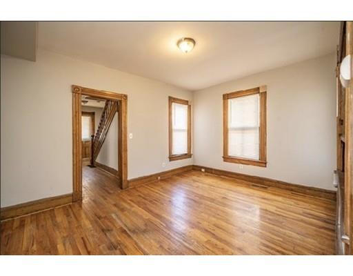 97 Thompson Street Springfield, MA 01109 - Photo 17 of 27