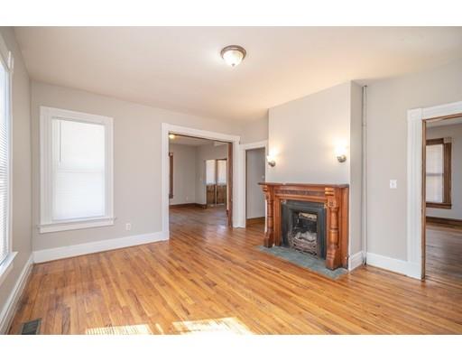 97 Thompson Street Springfield, MA 01109 - Photo 4 of 27