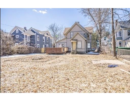 97 Thompson Street Springfield, MA 01109 - Photo 8 of 27