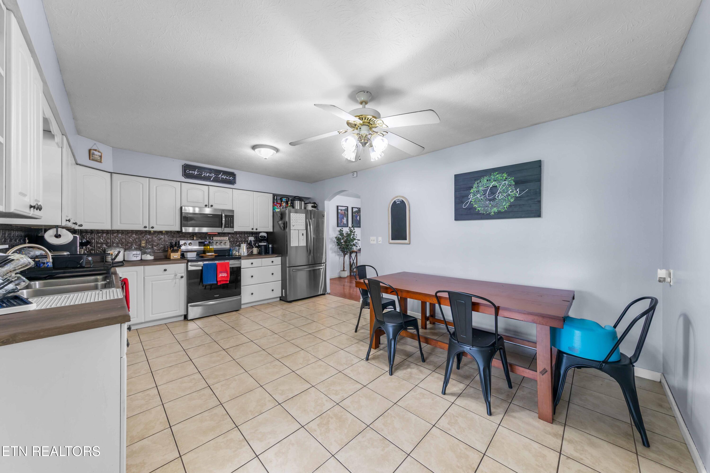 509 Camp Ridge Road La Follette, TN 37766 - Photo 10 of 37 030A3055