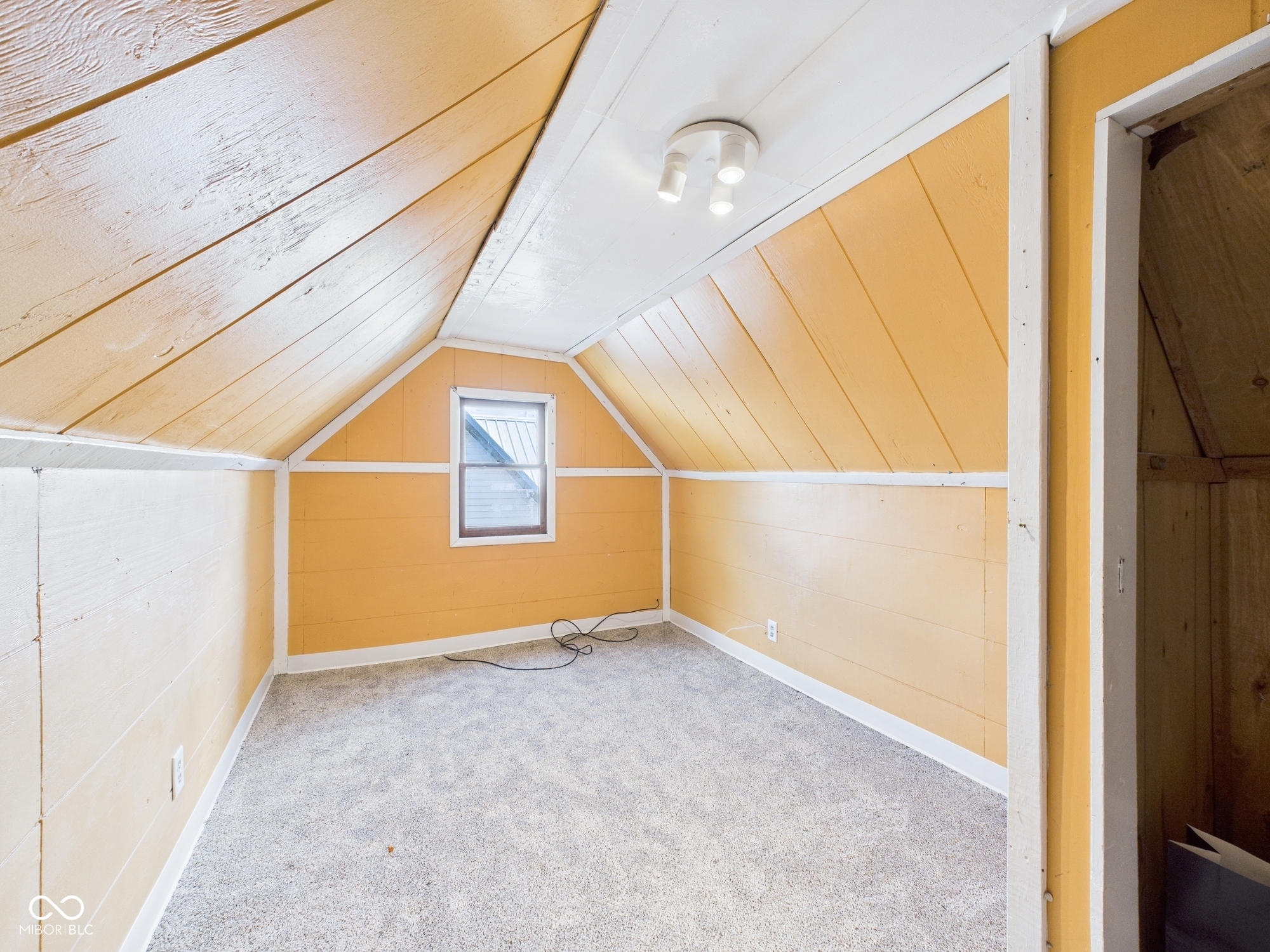 1027 West 11th Street Anderson, IN 46016 - Photo 14 of 20