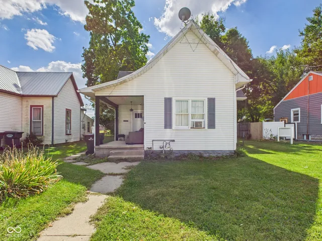 $130,000 | 1027 West 11th Street, Anderson, IN 46016