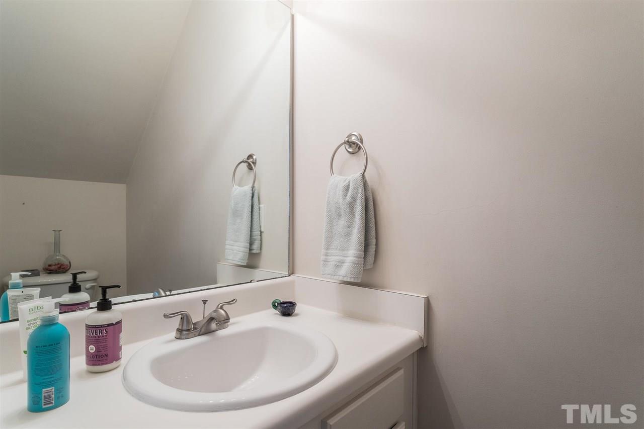 8105 Rhiannon Road Raleigh, NC 27613 - Photo 14 of 26