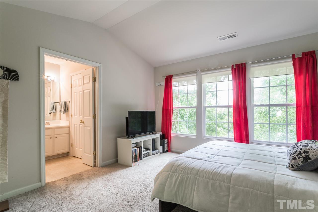 8105 Rhiannon Road Raleigh, NC 27613 - Photo 18 of 26