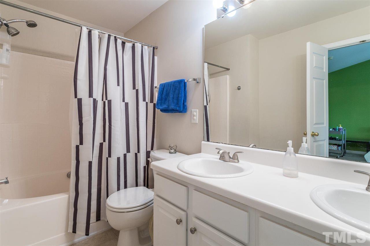 8105 Rhiannon Road Raleigh, NC 27613 - Photo 19 of 26