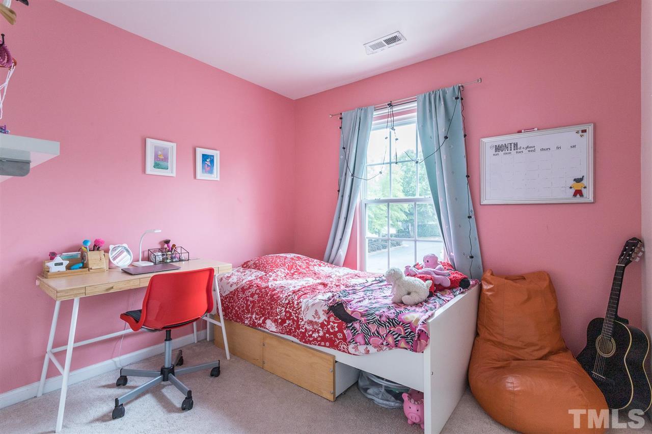 8105 Rhiannon Road Raleigh, NC 27613 - Photo 20 of 26