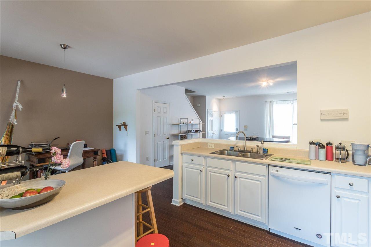 8105 Rhiannon Road Raleigh, NC 27613 - Photo 10 of 26