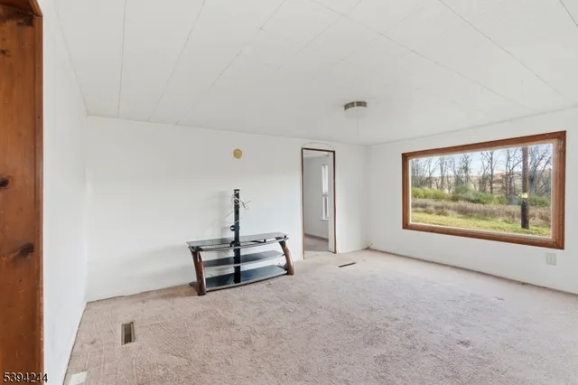 $2,300 | 111 County Road 645, Branchville, NJ 07826