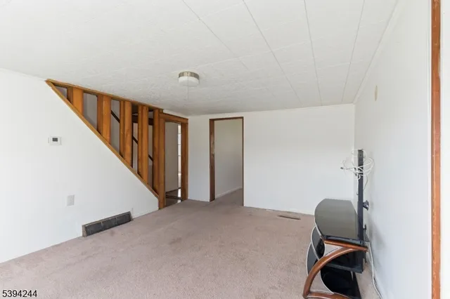 $2,300 | 111 County Road 645, Branchville, NJ 07826