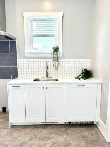 $199,900 | 612 North Howard Street, Union City, IN 47390