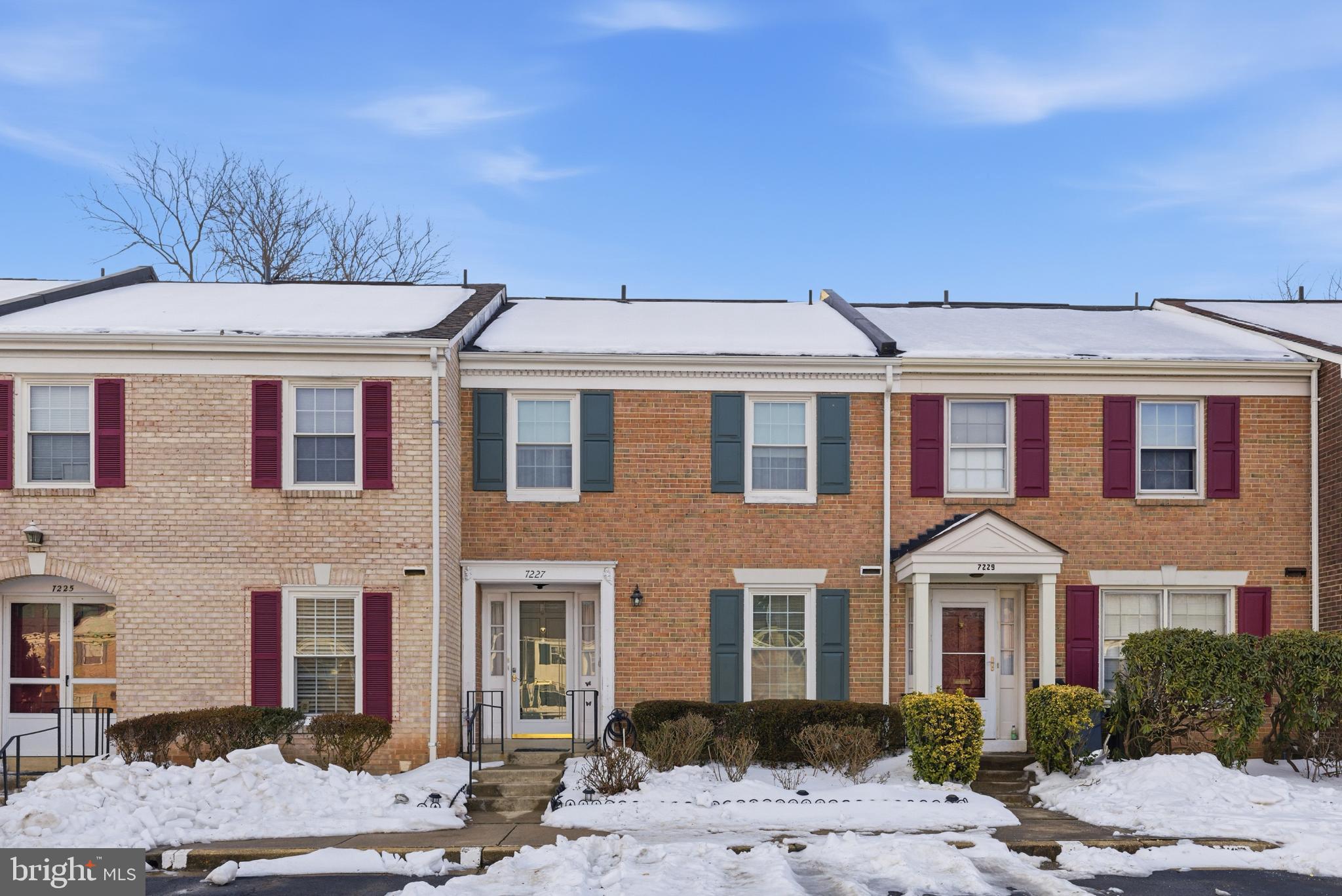 7227 Evanston Road Springfield, VA 22150 - Photo 2 of 44 Charming brick townhome