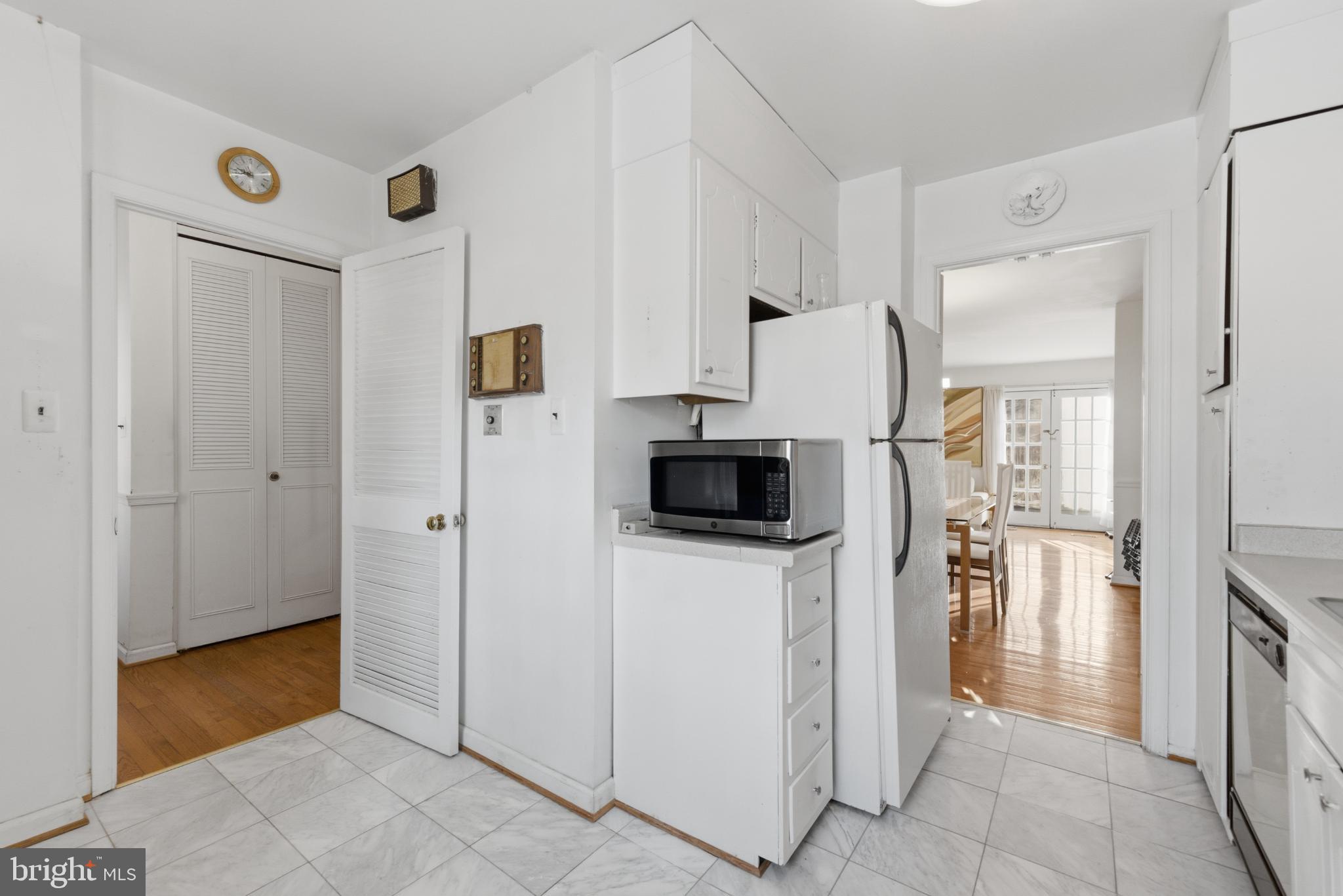 7227 Evanston Road Springfield, VA 22150 - Photo 10 of 44 Kitchen