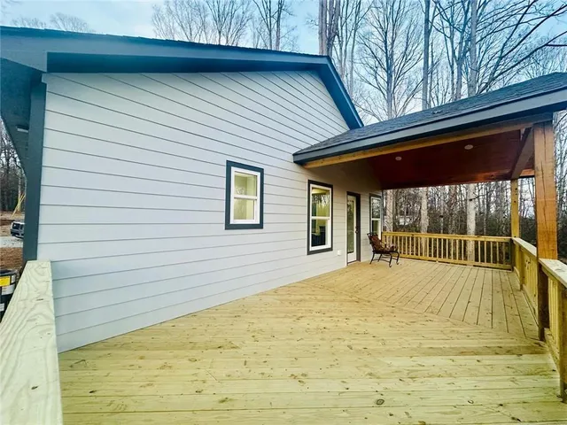 a house view with a outdoor space