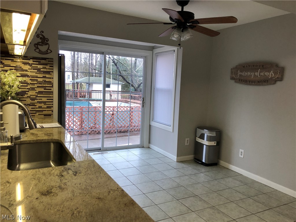 2084 Howland Wilson Road Northeast Warren, OH 44484 - Photo 8 of 35 Gallery Image 8
