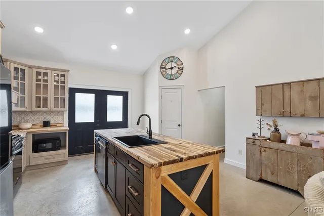 $777,000 | 144 County Rte 37, Hastings, NY 13036