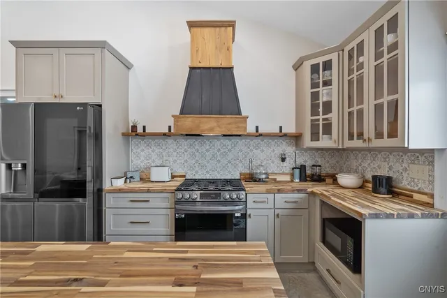 $777,000 | 144 County Rte 37, Hastings, NY 13036