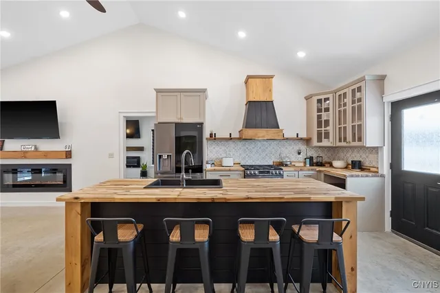 $777,000 | 144 County Rte 37, Hastings, NY 13036