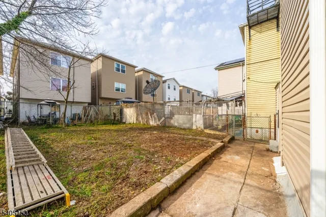 $739,000 | 322 Court Street, Elizabeth Port, NJ 07206