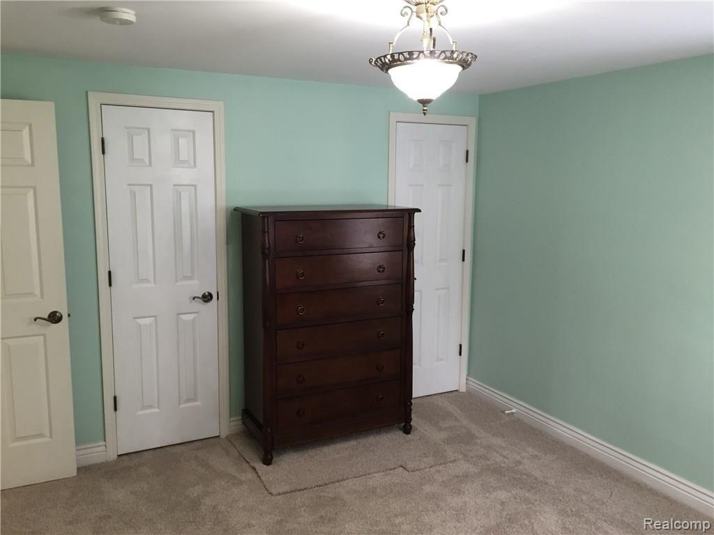 1721 Dorothea Road Berkley, MI 48072 - Photo 23 of 30 IMG_2066.JPG