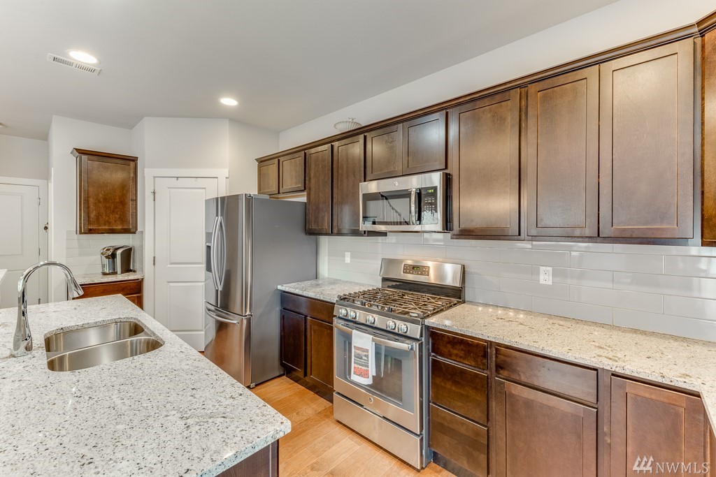 18326 13th Drive Southeast Bothell, WA 98012 - Photo 11 of 31 Gallery Image 11