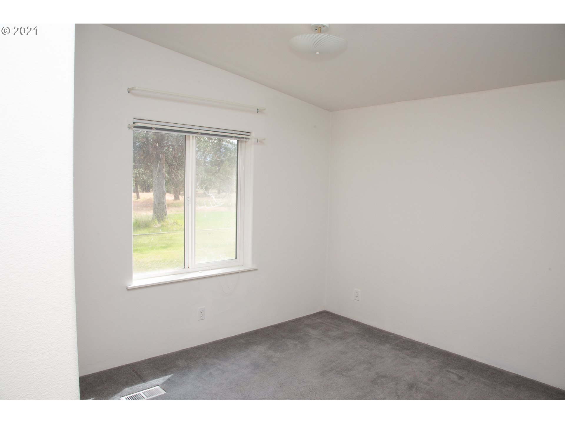134 South Louisa Road Tygh Valley, OR 97063 - Photo 14 of 29 Gallery Image 14