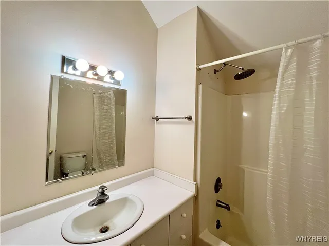 $4,000 | 1 Monta Vista Court, Amherst, NY 14051