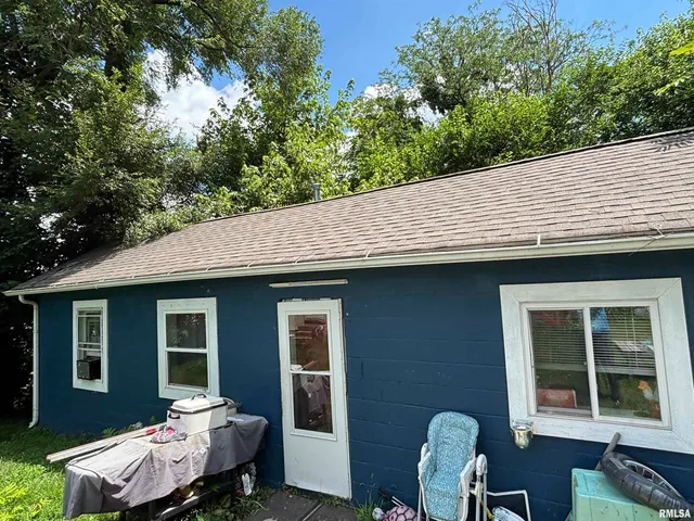 $150,000 | 1417-1419 East 1st Avenue, Milan, IL 61264