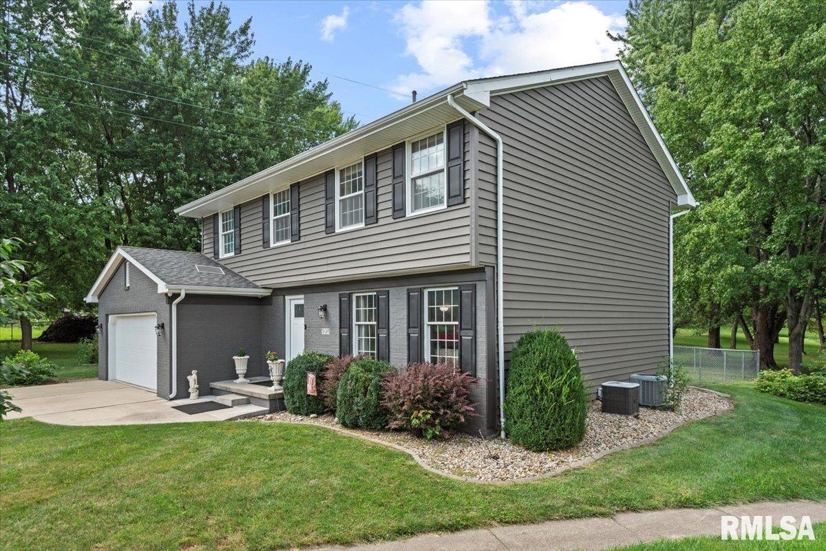 3128 Superior Drive Springfield, IL 62707 - Photo 3 of 42 Gallery Image 3