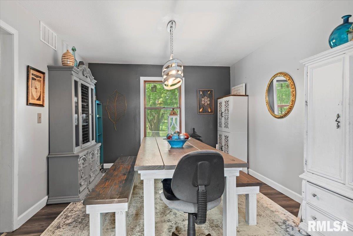 3128 Superior Drive Springfield, IL 62707 - Photo 9 of 42 Gallery Image 9