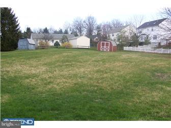 517 Spring Court Perkasie, PA 18944 - Photo 6 of 7 Exterior Back