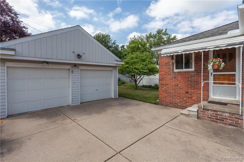 3514 Walnut Street Dearborn, MI 48124 - Photo 6 of 29