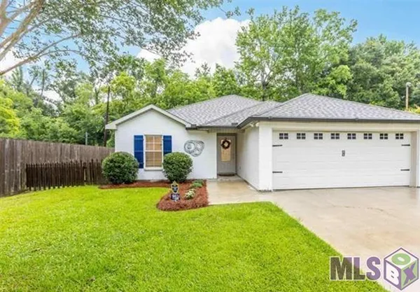 $2,200 | 18634 White Oak Drive, Prairieville, LA 70769