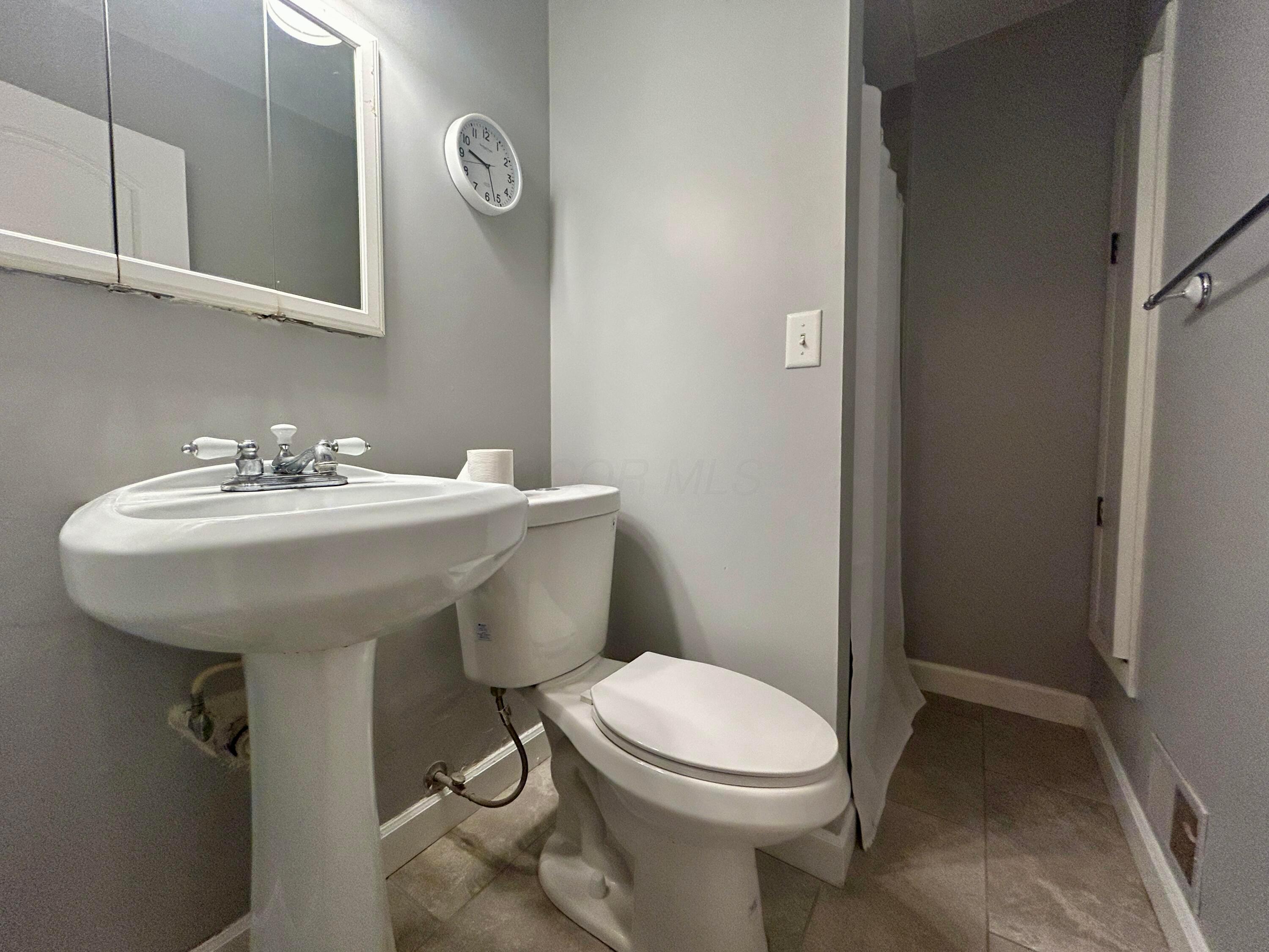 673 Wetmore Road Columbus, OH 43214 - Photo 26 of 43 IMG_6043
