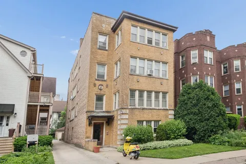 $800,000 | 925 Ontario Street, Oak Park, IL 60302