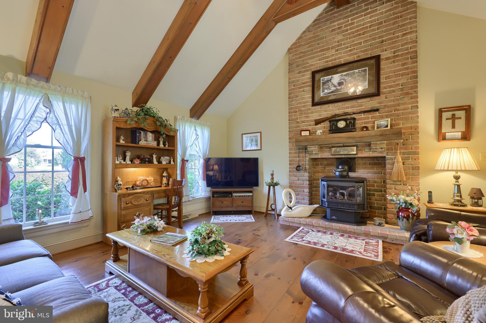 2070 Creek Hill Road Lancaster, PA 17601 - Photo 19 of 101