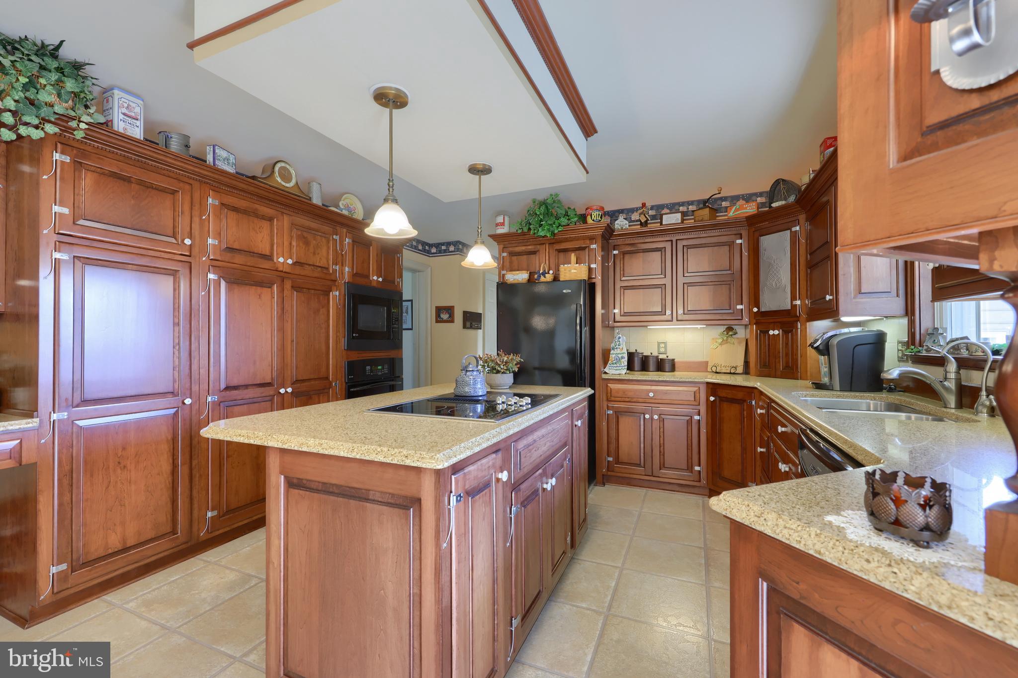 2070 Creek Hill Road Lancaster, PA 17601 - Photo 8 of 101