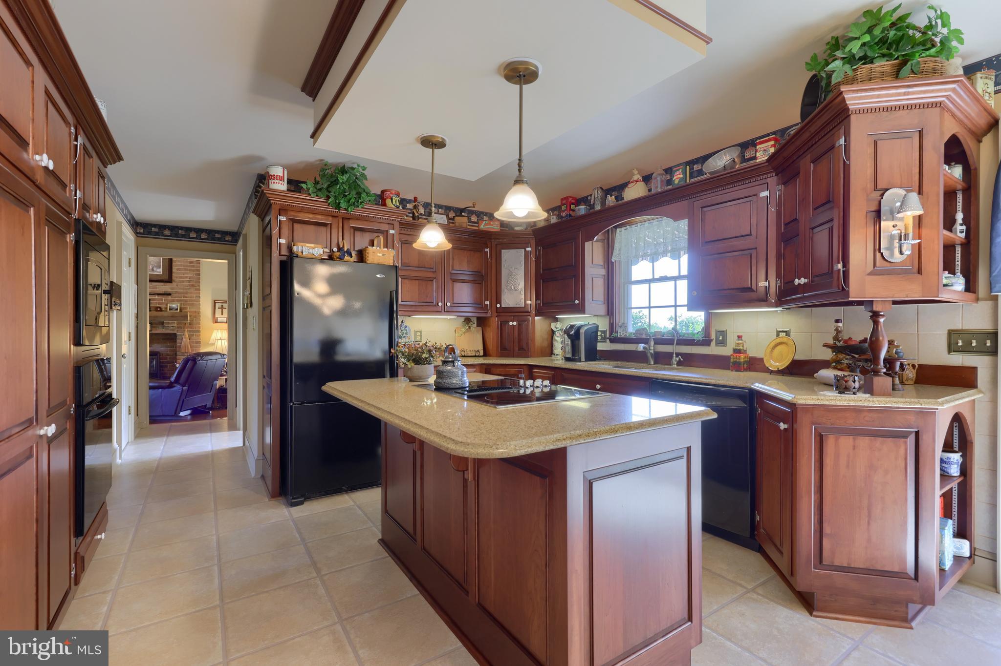 2070 Creek Hill Road Lancaster, PA 17601 - Photo 9 of 101