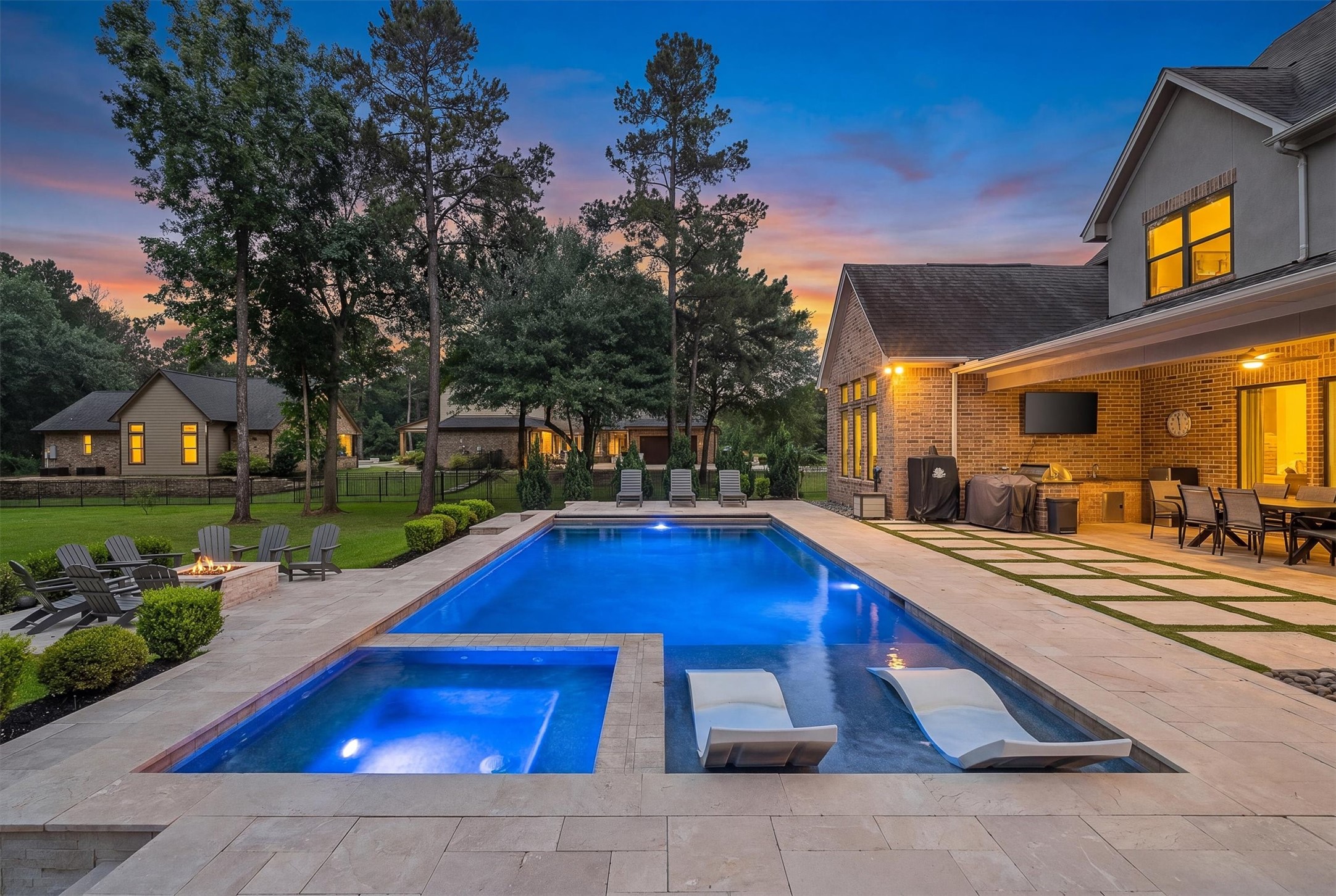 30702 Spring Lake Boulevard Tomball, TX 77375 - Photo 4 of 49 hot tub and beach area