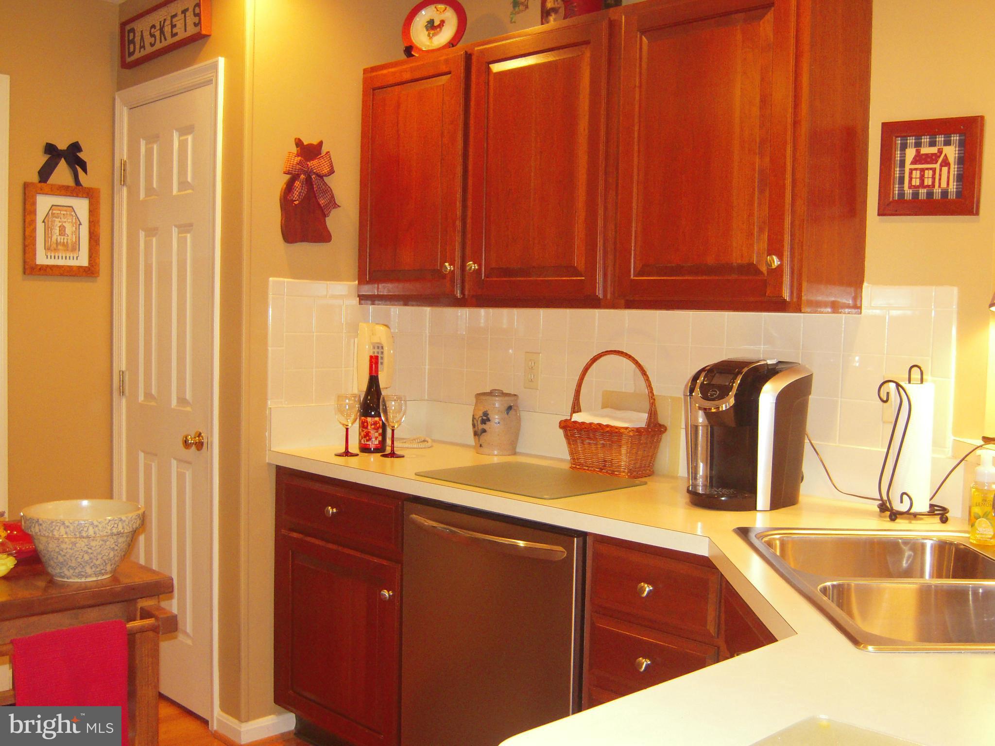 507 Birdie Road Locust Grove, VA 22508 - Photo 6 of 30 Kitchen