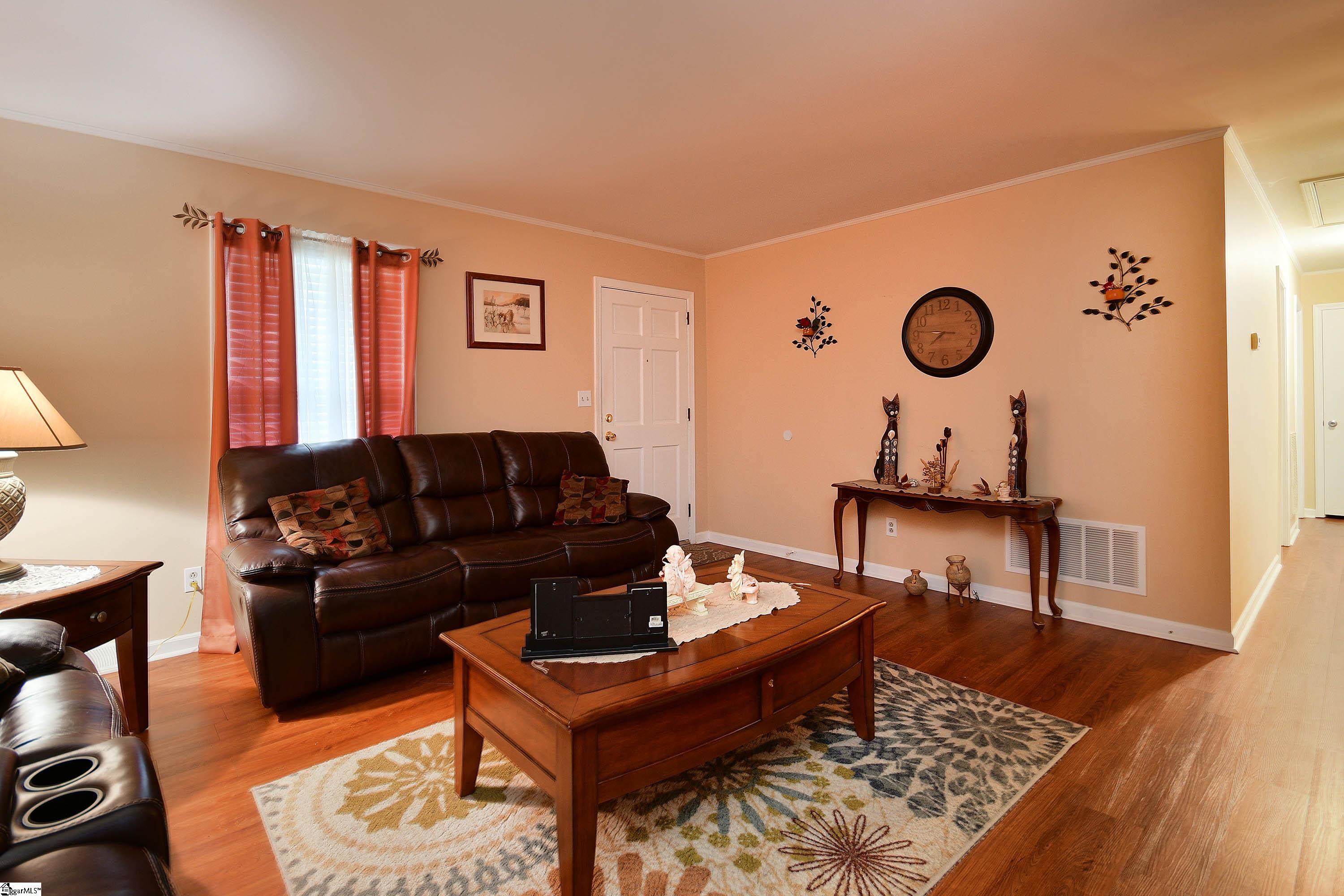 214 Brookmere Road Simpsonville, SC 29681 - Photo 4 of 35 Gallery Image 4