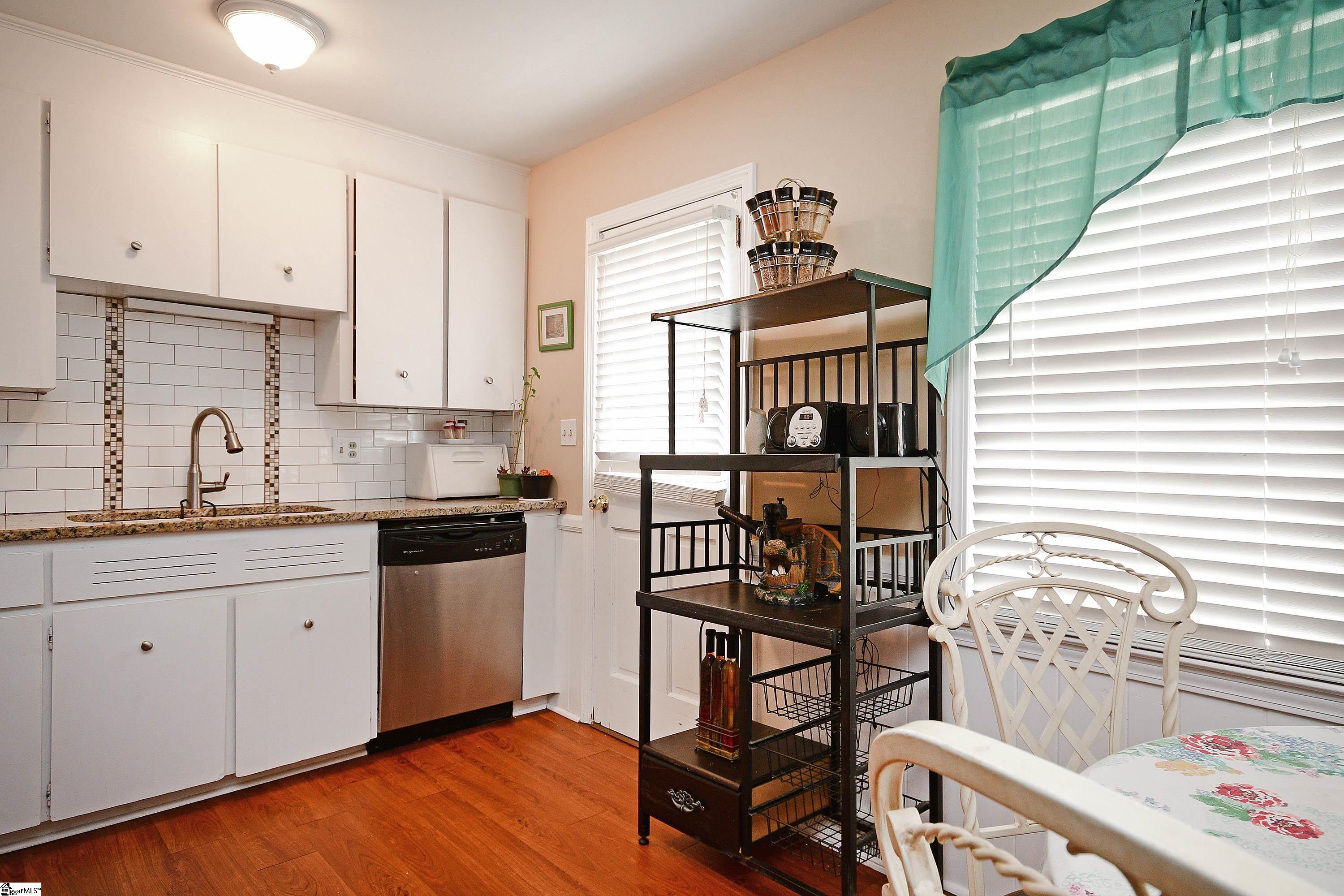 214 Brookmere Road Simpsonville, SC 29681 - Photo 8 of 35 Gallery Image 8