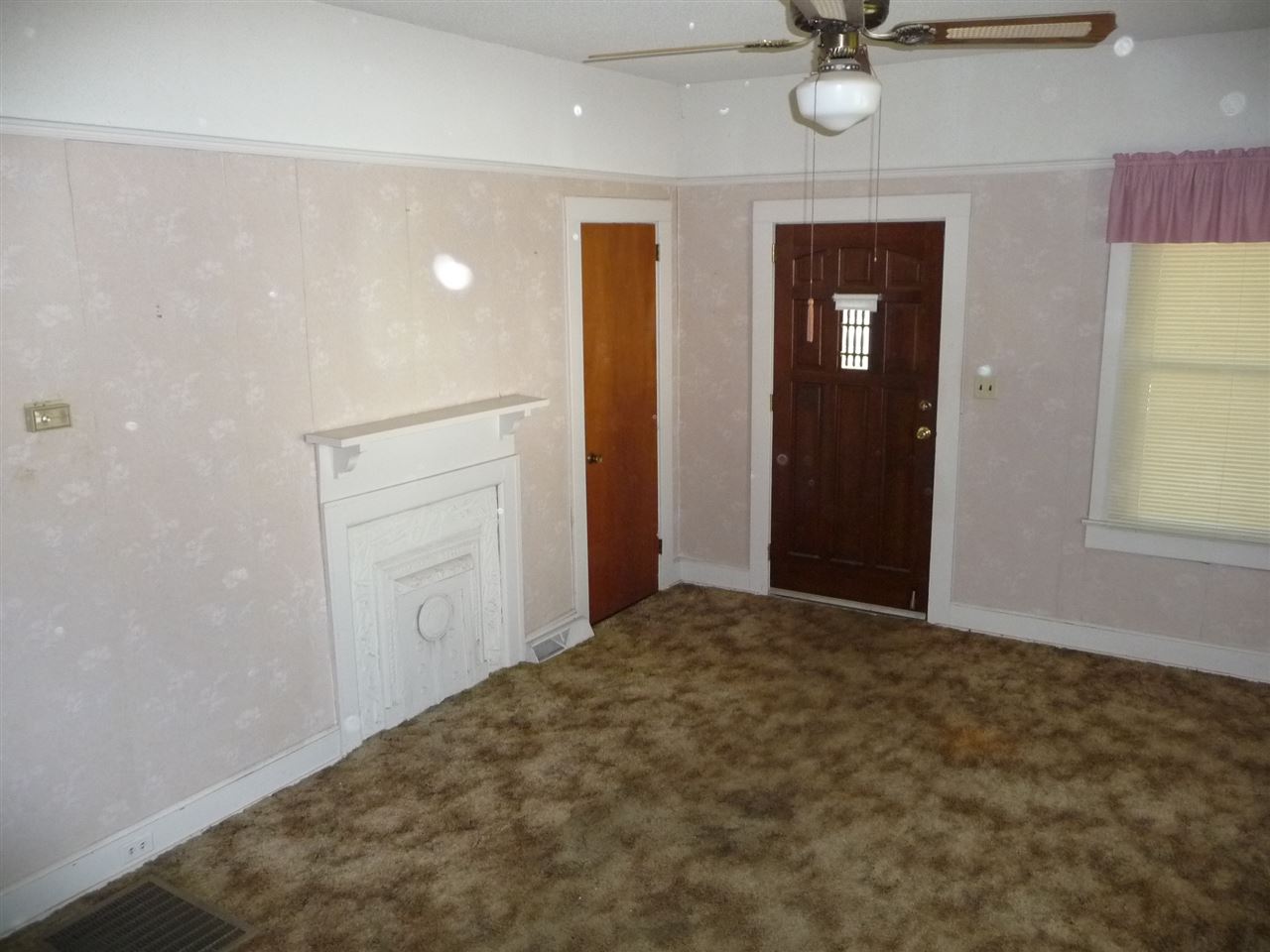 119 Lawrence Street Lyman, SC 29365 - Photo 5 of 17 Gallery Image 5