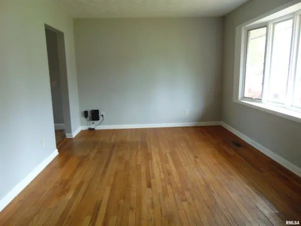 $110,000 | 206 South Travelstead Lane, Carbondale, IL 62901